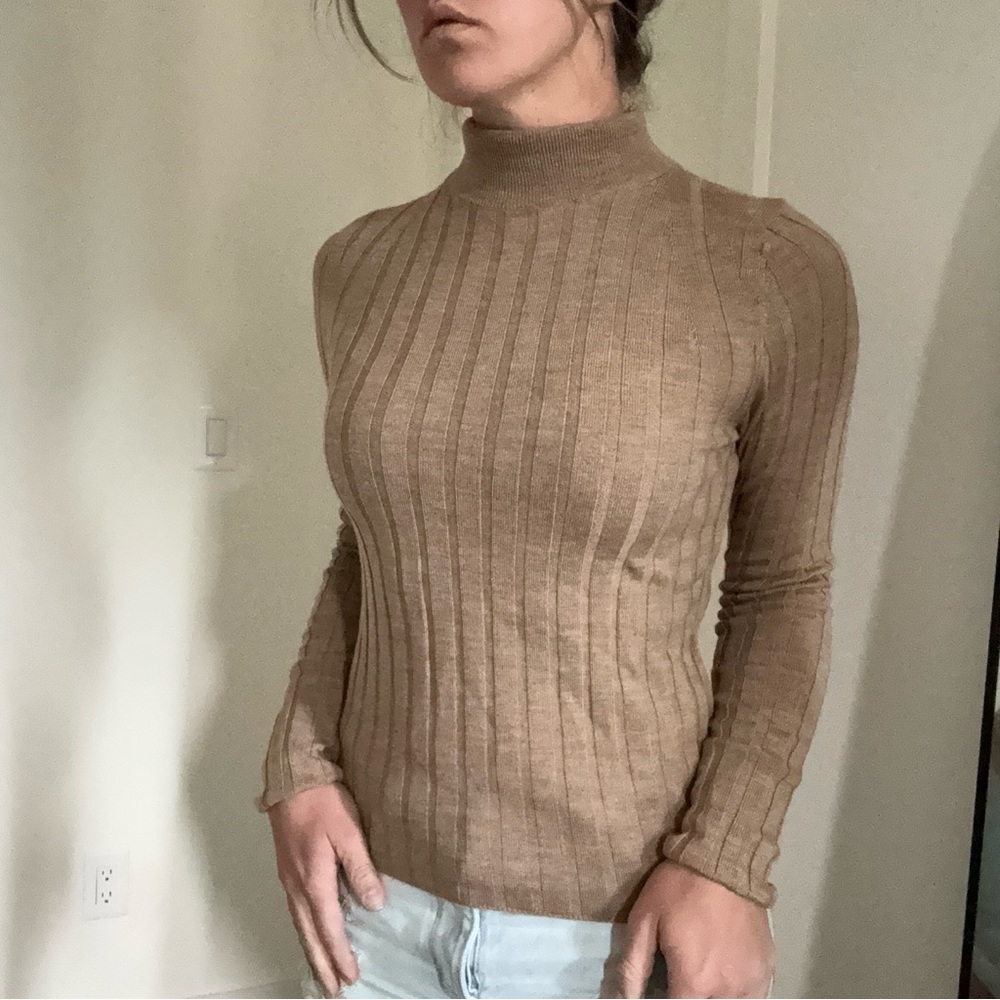 Banana Republic Tan Ribbed Sweater